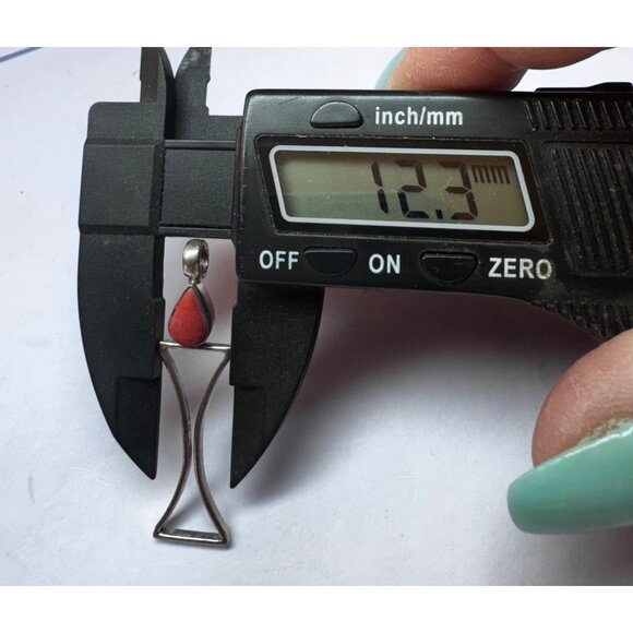 Vintage Sterling Silver 925 Red Stone Modernist Hourglass Pendant Estate Jewelry - Picture 5 of 9